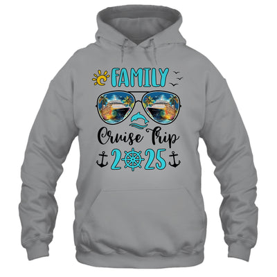 Family Cruise Trip 2025 Vacation Travel Family Cruising Shirt & Tank Top | teecentury
