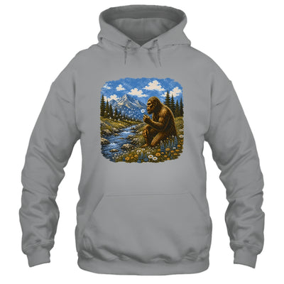 Funny Bigfoot Blowing Dandelion Sasquatch Wishes Vintage Art Shirt & Hoodie | teecentury