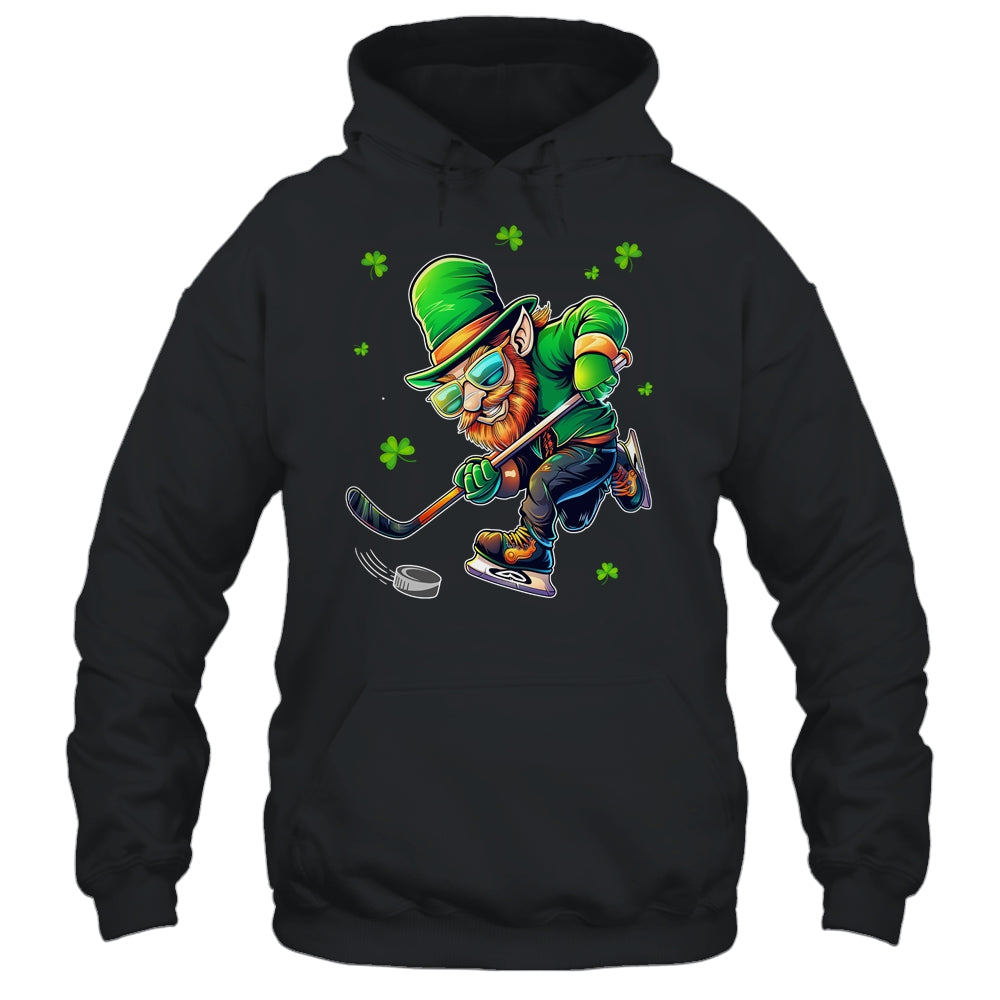 Leprechaun Playing Hockey St Patricks Day Sport Mens Boys Shirt & Hoodie | teecentury