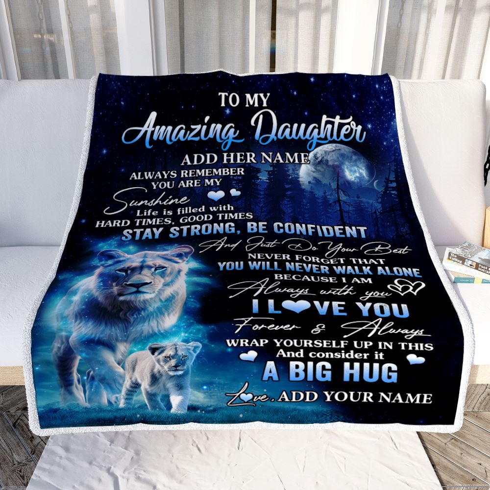 Personalized To My Amazing Daughter Lion Blanket From Mom Mother My Sunshine Daughter Birthday Gifts Graduation Christmas Customized Fleece Throw Blanket | teecentury