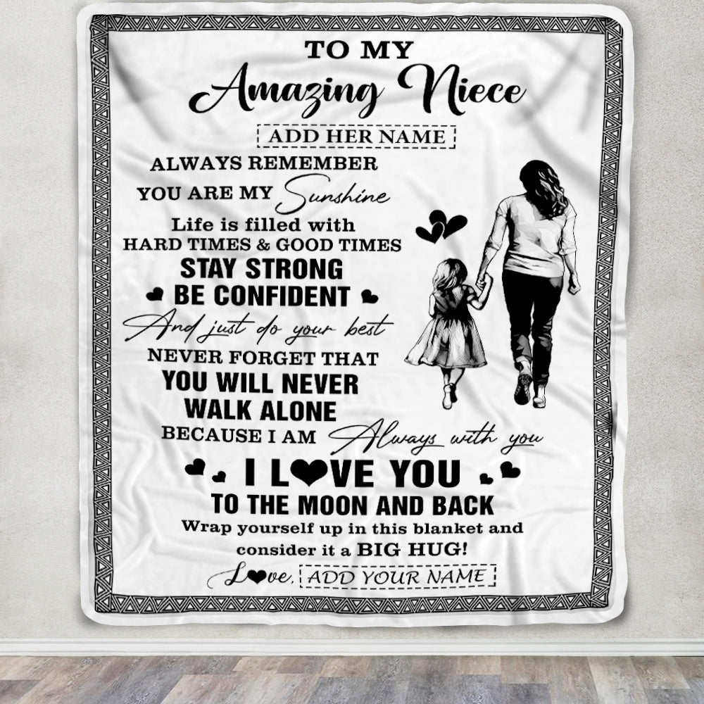 Personalized To My Amazing Niece Blanket From Aunt Auntie Woman It A Big Hug Niece Birthday Gifts Graduation Christmas Customized Fleece Throw Blanket | teecentury