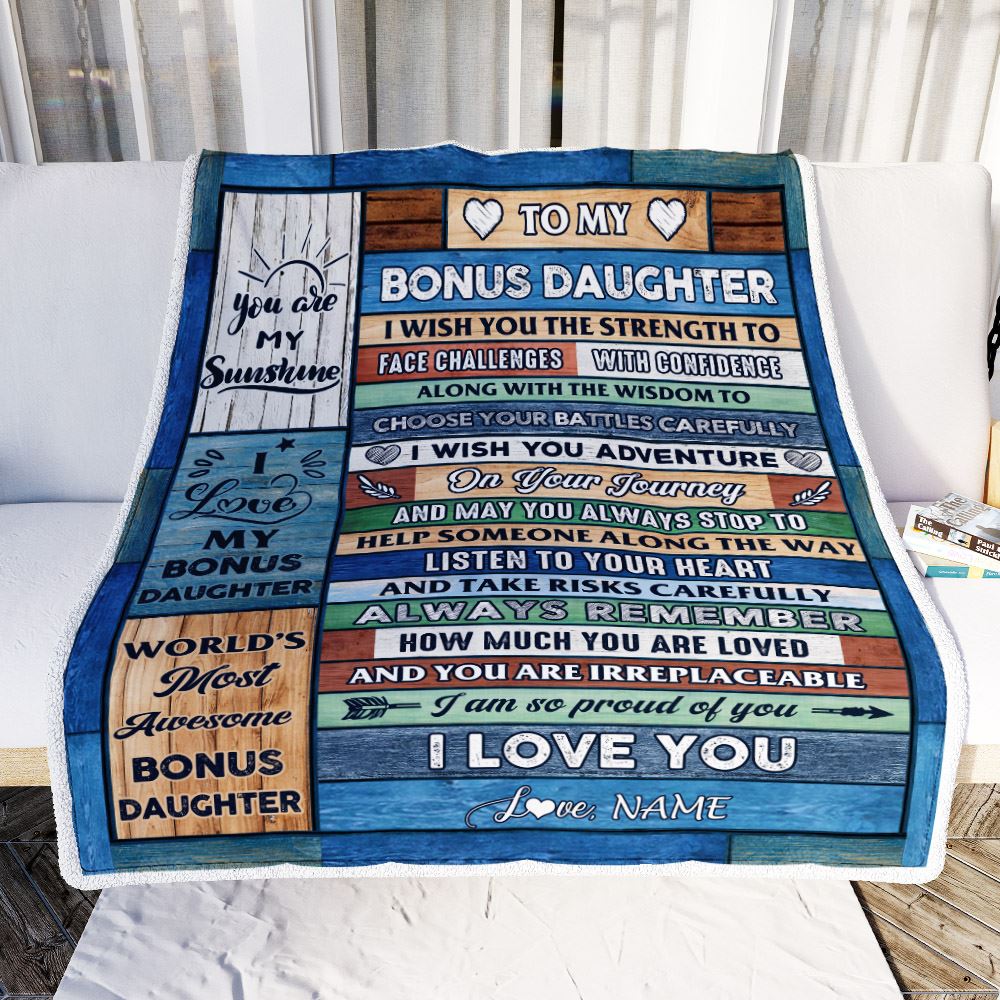 Personalized To My Bonus Daughter Blanket From Mom Wood I Am So Proud Of You I Love You Stepdaughter Birthday Graduation Christmas Customized Fleece Blanket | teecentury