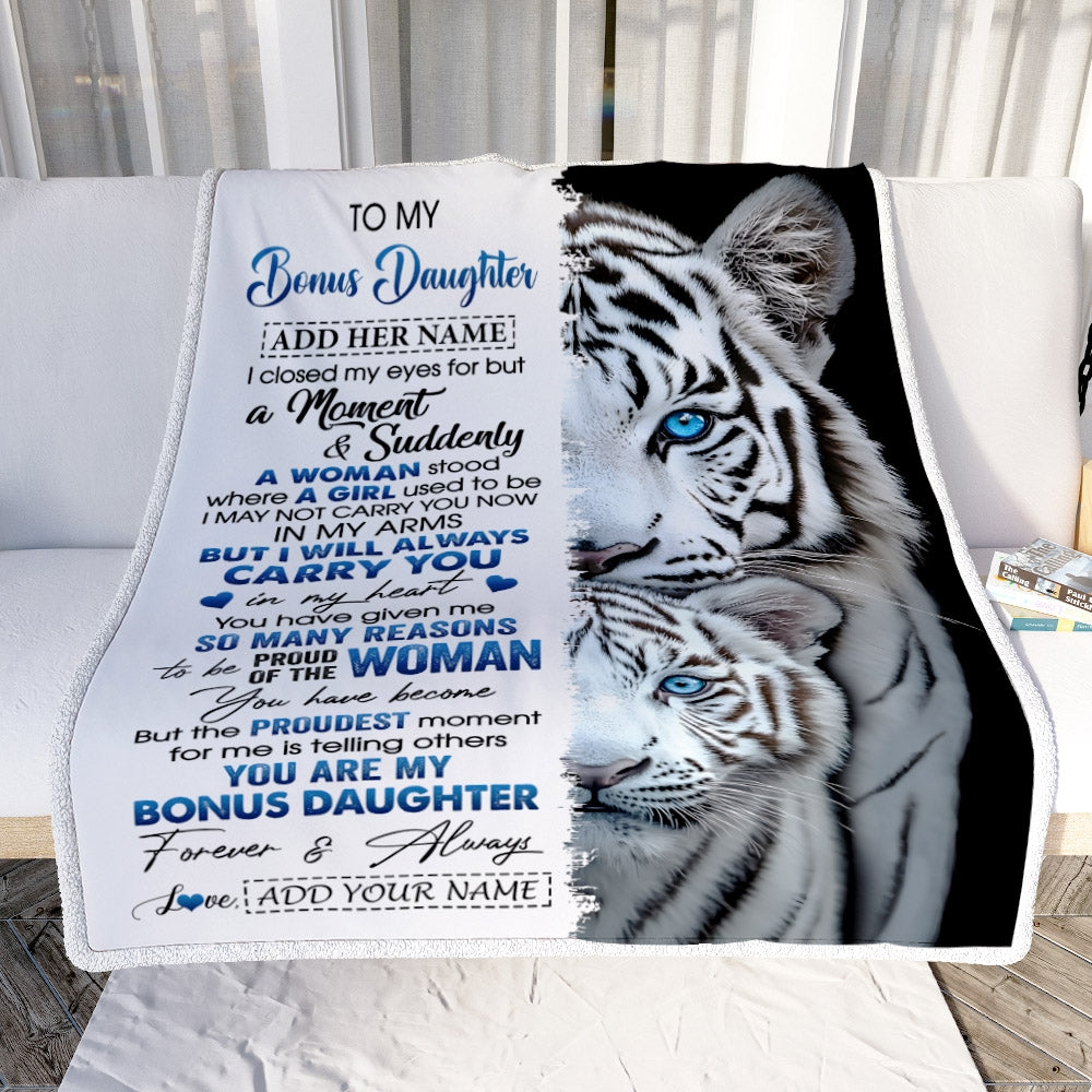 Personalized To My Bonus Daughter Blanket From Stepmother Dad I Close My Eyes White Tiger Stepdaughter Birthday Gifts Graduation Christmas Fleece Blanket | teecentury