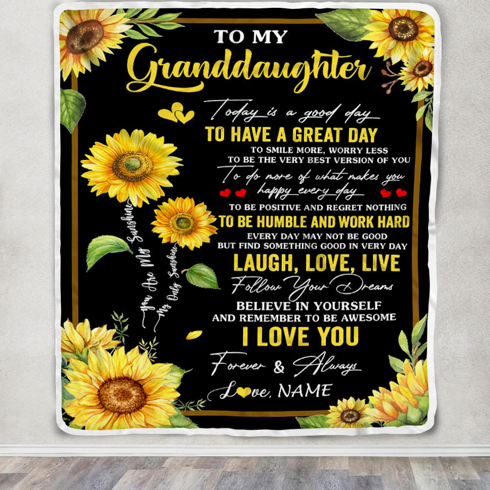 Personalized To My Granddaughter Sunflower Blanket From Grandma Gigi Every Day Laugh Love Live Granddaughter Birthday Gifts Christmas Fleece Throw Blanket | teecentury