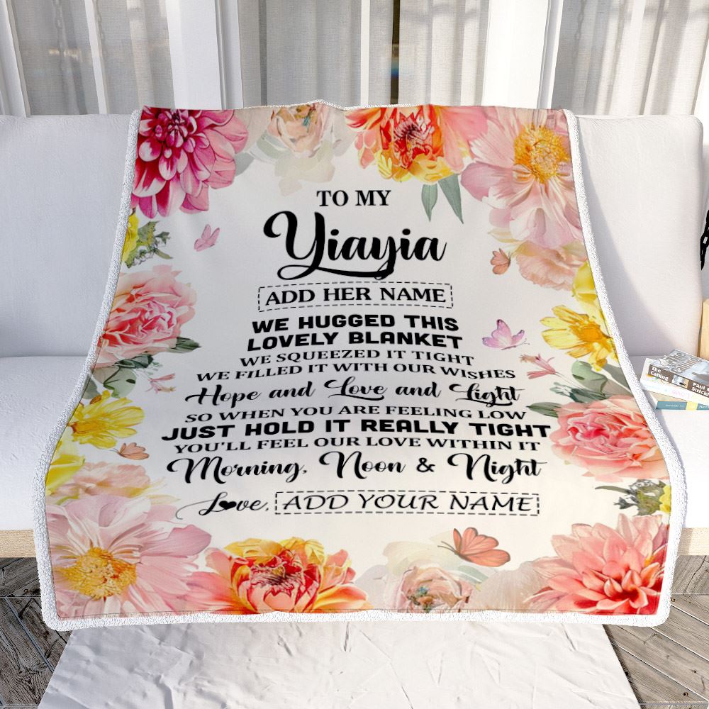 Personalized To My Yiayia Blanket From Grandkids Grandson Floral We Hugged This Lovely Yiayia Birthday Gifts Mothers Day Christmas Customized Fleece Blanket | teecentury