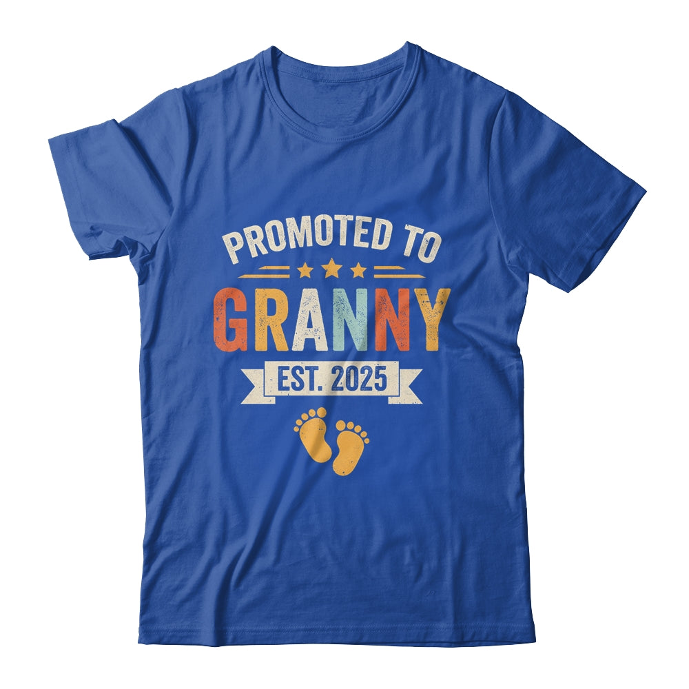 Promoted To Granny 2025 Retro Soon To Be Granny Est 2025 Shirt & Hoodie | teecentury