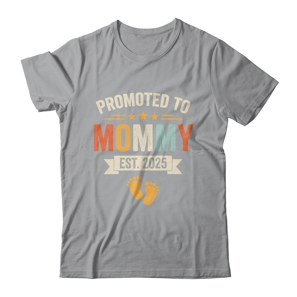 Promoted To Mommy 2025 Retro Soon To Be Mommy Est 2025 Shirt & Hoodie | teecentury