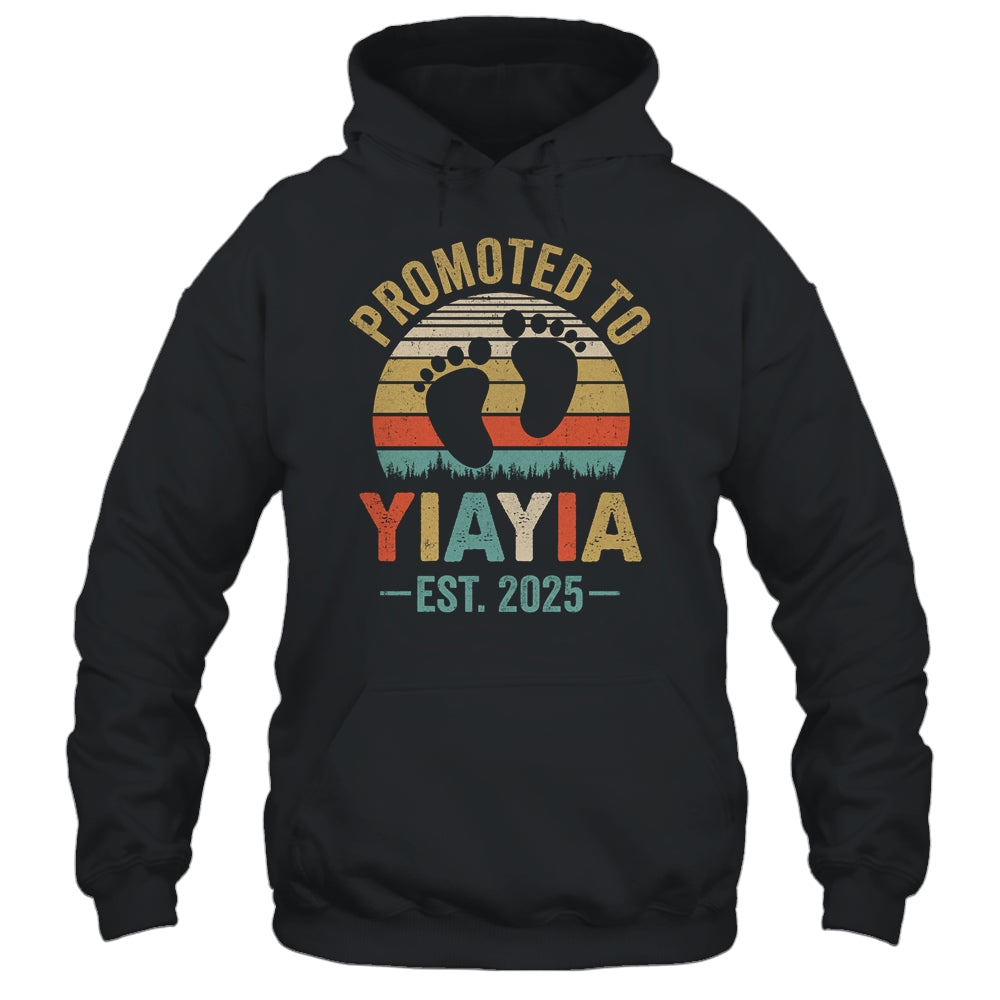Promoted To Yiayia Est 2025 Mothers Day Vintage Shirt & Tank Top | teecentury