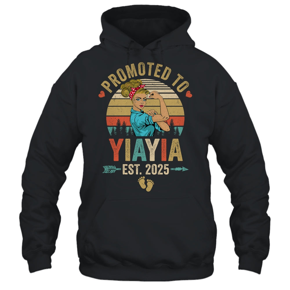 Promoted To Yiayia Est 2025 Retro First Time Yiayia Shirt & Tank Top | teecentury