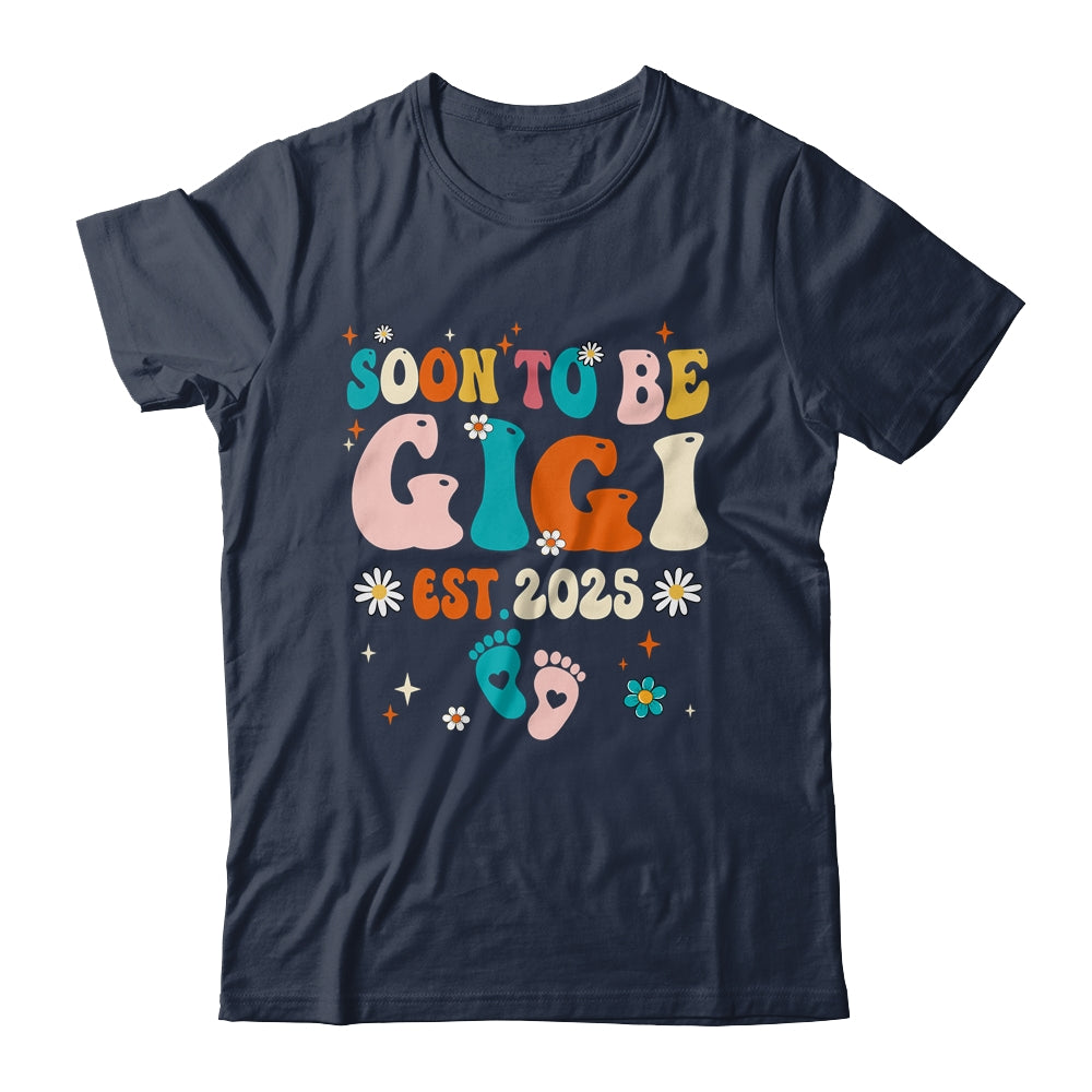 Soon To Be Gigi Est 2025 Pregnancy Announcement Groovy Shirt & Tank Top | teecentury