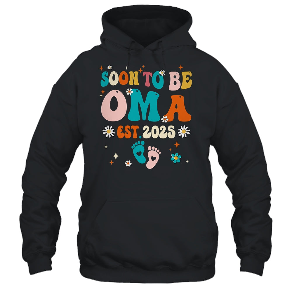 Soon To Be Oma Est 2025 Pregnancy Announcement Groovy Shirt & Tank Top | teecentury