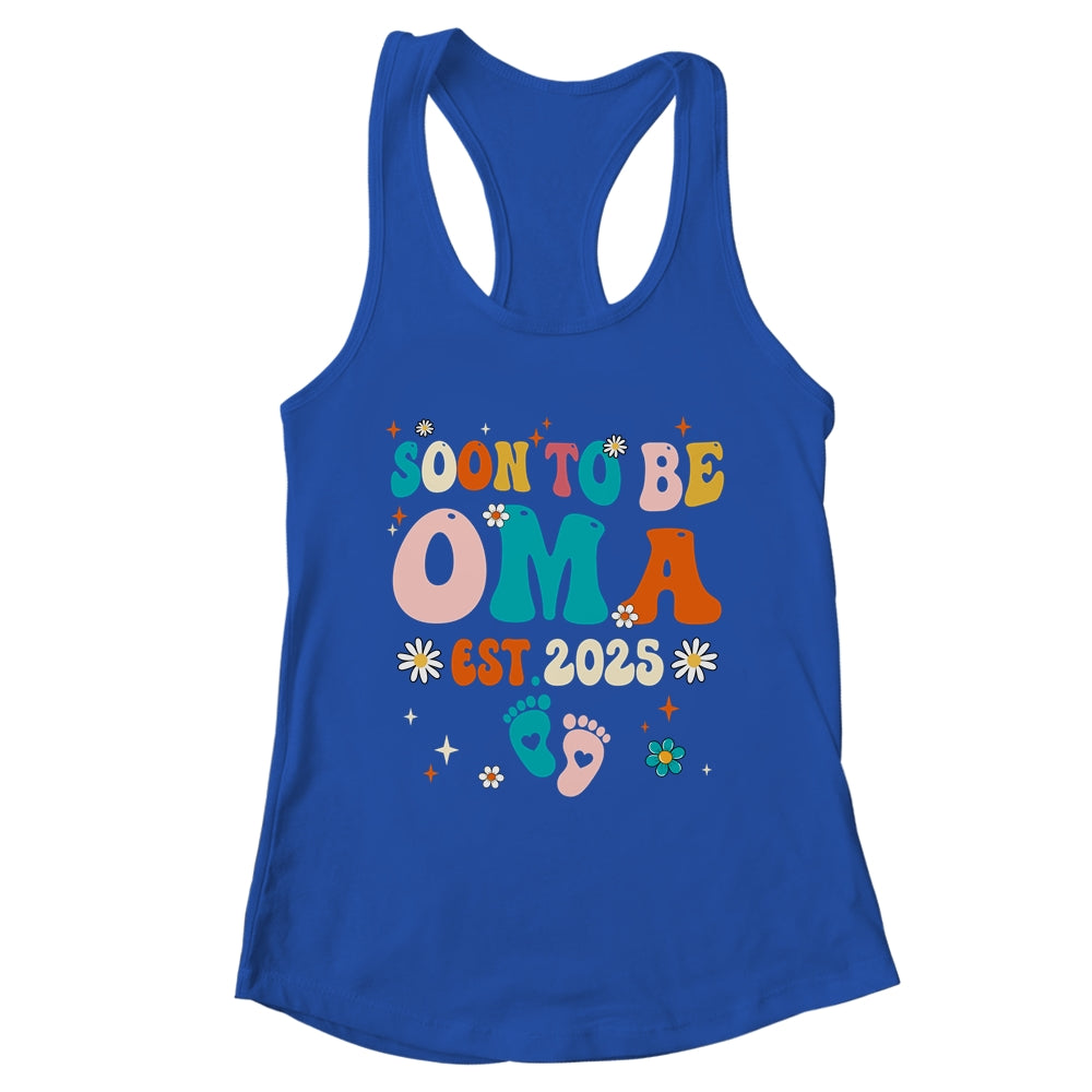 Soon To Be Oma Est 2025 Pregnancy Announcement Groovy Shirt & Tank Top | teecentury