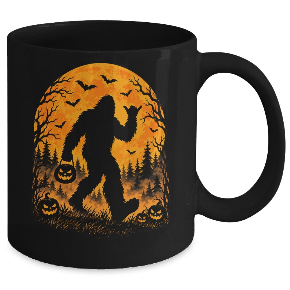 Spooky Halloween Bigfoot Pumpkin Funny Sasquatch Halloween Mug | teecentury