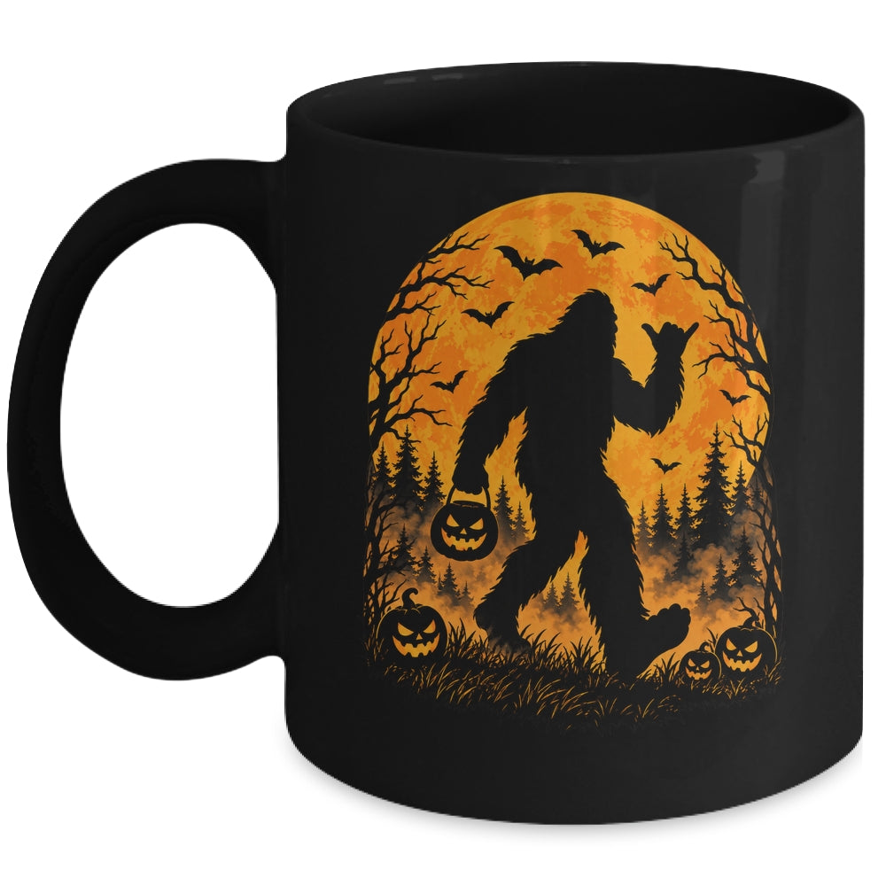 Spooky Halloween Bigfoot Pumpkin Funny Sasquatch Halloween Mug | teecentury