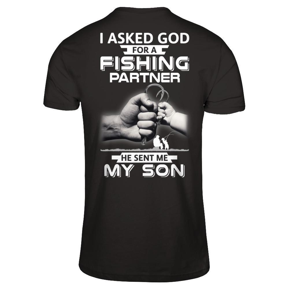FATHER AND SON FISHING' Men's T-Shirt