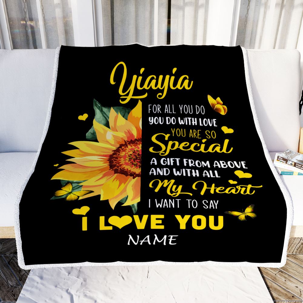 Personalized To My Yiayia Blanket From Grandkids Granddaughter I Want To Say I Love You Sunfower Yiayia Birthday Mothers Day Christmas Fleece Throw Blanket | teecentury