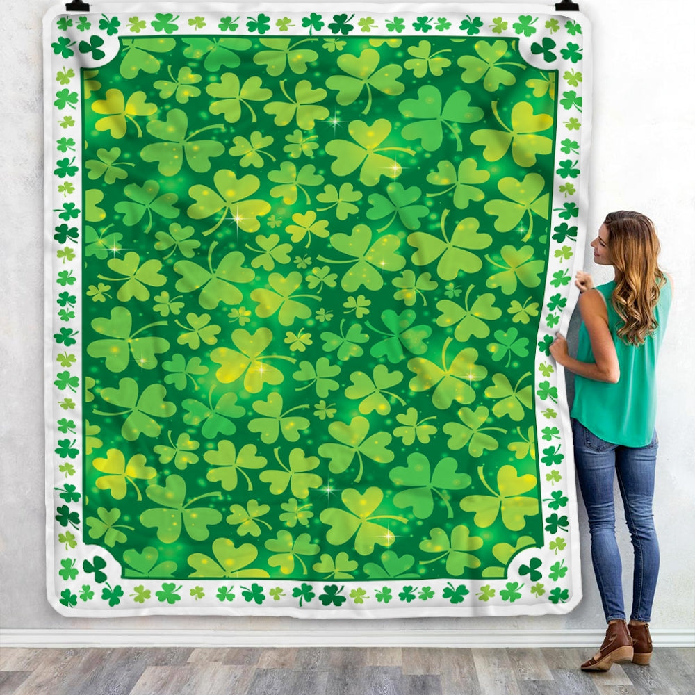St Patrick Gift Green Clover Fleece Blanket Blanket | Teecentury.com